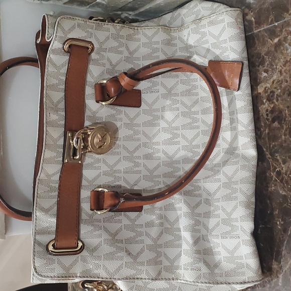 Michael kors purse - Picture 1 of 4